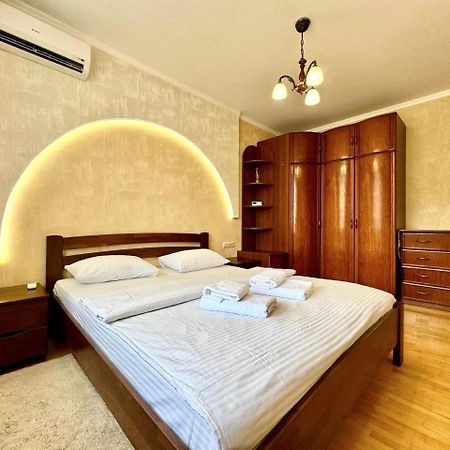 Apartpoltava Вишукані Просторі Апартаменти, Аграрний Університет, Звітна Документація 外观 照片
